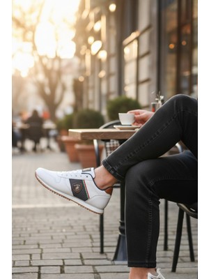 Enoch Erkek Spor ve Günlük Ayakkabı Tam Ortopedik Tabanlı Beyaz Lacivert Şeritli Amblemli Model