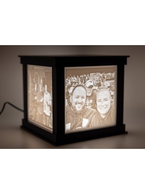 TriVox3D Lithophane Kişiye Özel 4 Resimli Işık Kutusu Sevgililer Günü Hediyesi (15X15 Cm)