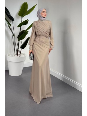 Merven Akyüz Lavrine Boynu ve Kolu Taşlı Tül Abiye Sütlü Kahve