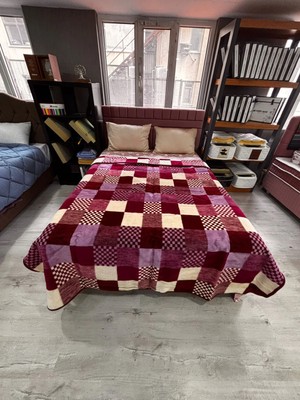 Kare Desenli Çift Kişilik Battaniye