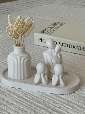 PremiumPort Seramik Vazo ve Aile Figürlü 4'lü Dekoratif Set