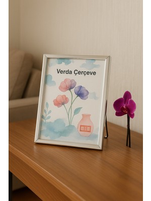 PremiumPort Şık 13X18 cm Metal ve Cam Dekoratif Ayaklı Fotoğraf Çerçevesi