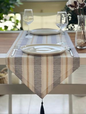 PremiumPort Yeni Sezon Zarif Desen Kare Uçlu Runner Örtü