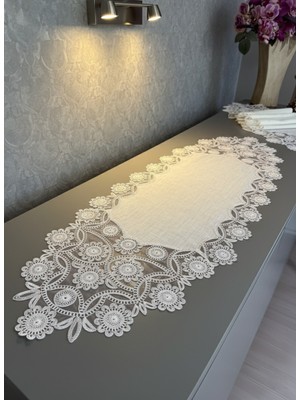 PremiumPort Şık Fransız Dantelli Inci Detaylı Keten Kısa Runner