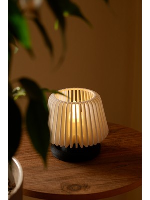 PremiumPort Şık Dekoratif LED Tealight Mumluk, Masaüstü Aydınlatma, 7x7,5 Cm, 1 Adet