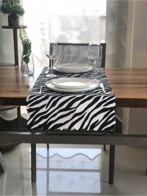 PremiumPort Oryantal Kesimli Zebra Desenli Amerikan Servis, Şık ve Modern Tasarım