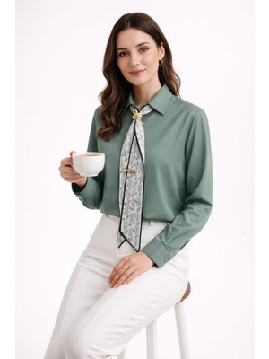 Avakado Aksesuar Detaylı Gömlek