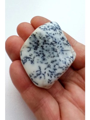 PremiumPort Parlak Dendritli Opal Takı Parçası, Şık ve Işıltılı Tasarım