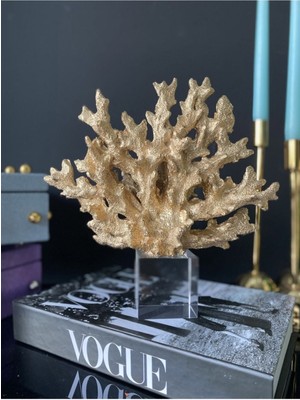 PremiumPort Parlak Kristal ve Mercan Detaylı Şık Takı, Zarif ve Modern Tasarım