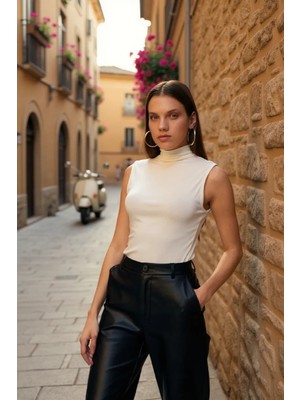 İlkyaz Fashion Kadın Beyaz Kolsuz Balıkçı Yaka Basic Bluz RSIMD-ILKYZ34