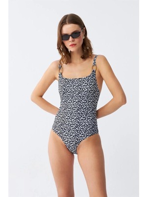 İlkyaz Fashion Kadın Lacivert Geometrik Desenli Aksesuar Askılı Tek Parça Mayo