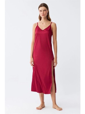 İlkyaz Fashion Yırtmaçlı Uzun Saten Gecelik Bordo