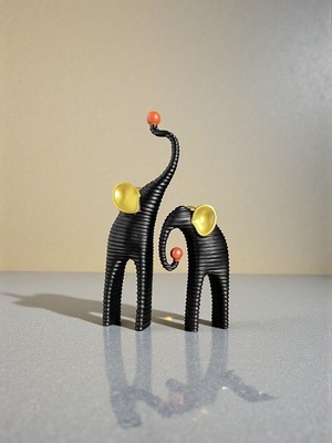 Hediye Fikri Siyah Altın Detaylı Ikili Fil Heykeli – Modern Dekoratif Fil Biblo Seti