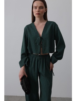 Etiler Collection Önü Bağlamalı Crop Takım - Yeşil