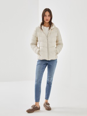 Lc Waikiki Yeni Sezon Kapüşonlu Kadın Şişme Mont