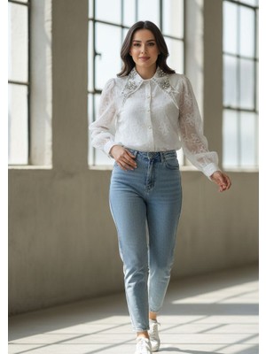 Rabiossa Kadın Kristal Taş Işlemeli Geniş Yaka Siyah Dantel Desen Gömlek