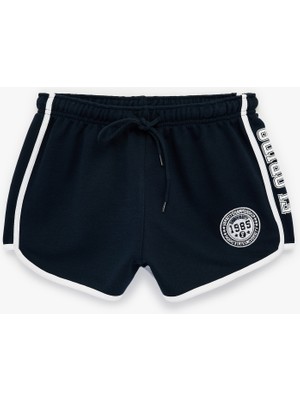 Koton Nakış Detaylı Beli Lastikli Biyeli Mini Şort