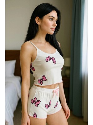 MiraLive Beyaz Üstüne Kelebek Desenli Askılı Şortlu Pijama Takımı