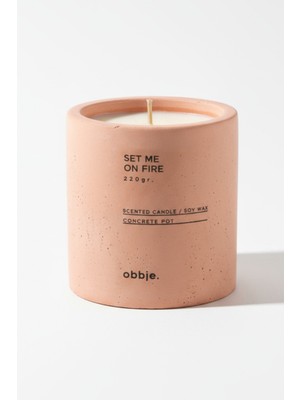 PremiumPort Tarçın ve Elma Kokulu Dekoratif Beton Dikey Mum, Şık ve Doğal Atmosfer