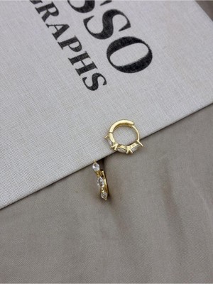 Hedef Bijuteri Gold Renk Üç Damla Taş Detaylı Mini Halka Küpe CM82