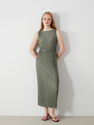 Lc Waikiki Yeni Sezon Bisiklet Yaka Dokulu Krinkle Elbise