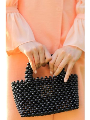 OEY Fashions El Yapımı Incili Yuvarlak Kol Çanta Siyah