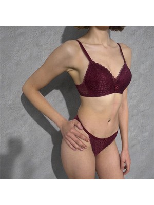 Iç Çamaşır Takımı