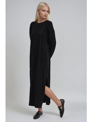 Lijuri Örgü Detaylı Yırtmaçlı Triko Elbise 2005