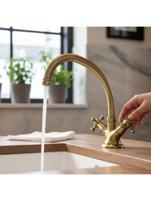 İsaoğlu Yapı Eskitme Lavabo Bataryası Yüksek Model Pirinç Armatür Klasik Tasarım