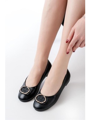 Sibel Gürel İNF-325 Siyah Tokalı Aksesuarlı Günlük Kadın Babet