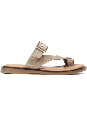 Celal Gültekin Kadın Bej Bilekten Tokalı Süet Deri Sandalet