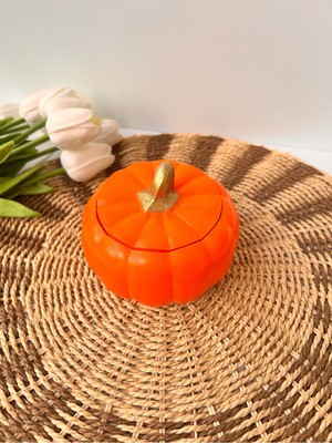 PremiumPort Voun Kabak Görünümlü Dekoratif Mum, Şık ve Sıcak Atmosfer Yaratır