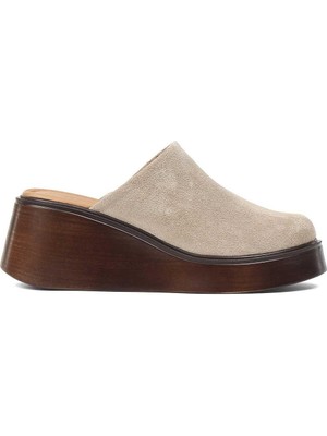 Celal Gültekin Kadın Bej Dolgu Topuklu Süet Deri Terlik