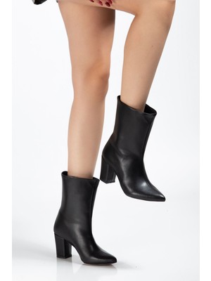 Budi 4805 Siyah  Yüksek Kalın Topuklu Günlük Kadın Bot