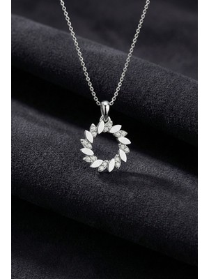 Roza Silver 925 Ayar Gümüş Rodyum Kaplama Zirkon Taşlı Defne Yaprağı Çelenk Kolye