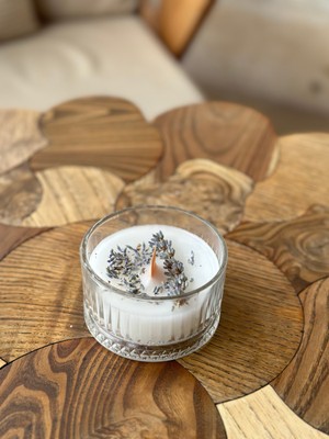 PremiumPort El Yapımı Lavanta Mum, Doğal ve Ferahlatıcı Kokusu ile Ortamınıza Şıklık Katar