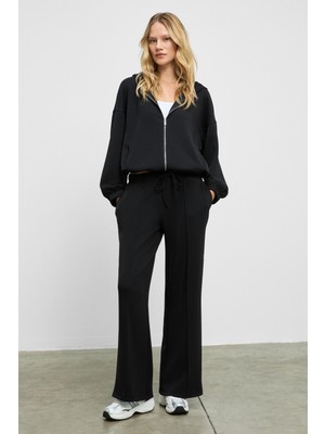 Grimelange Comfy Kadın Yumuşak ve Esnek Kumaşlı Çift Cepli Beli Lastikli Relaxed Fit Siyah Eşofman Altı