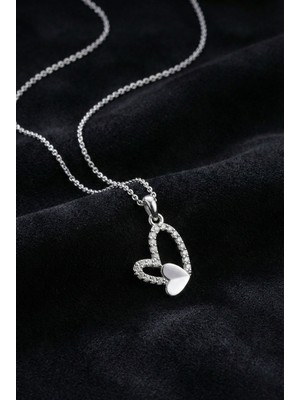 Roza Silver 925 Ayar Gümüş Rodyum Kaplama Zirkon Taşlı Minimal Asimetrik Kalp Kolye