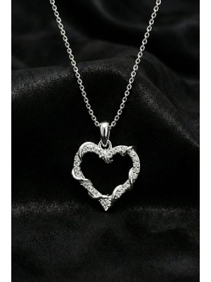 Roza Silver 925 Ayar Gümüş Rodyum Kaplama Zirkon Taşlı Sarmaşık Detaylı Kalp Kolye