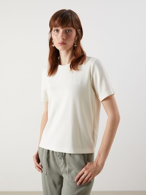 Lc Waikiki Yeni Sezon Bisiklet Yaka Nakışlı Kadın Tişört