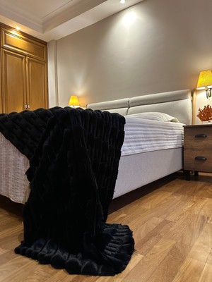 Doğuş Peluş Halı Modern Line Siyah Peluş Yatak Ucu Runner