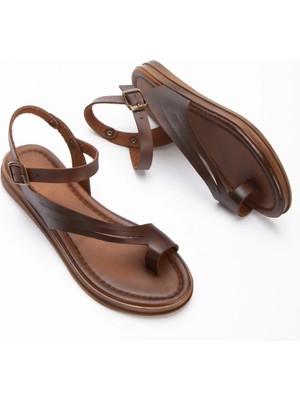 MFT Ayakkabı Kadın Kahverengi Hakiki Deri Görünümlü Parmak Arası Sandalet