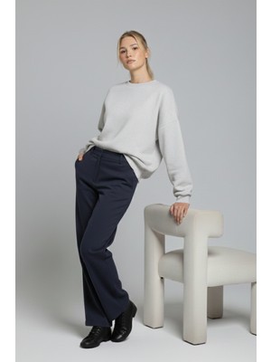 Softandbasic Kadın Geniş Kalıp Bisiklet Yaka Basic Düz Sweatshirt