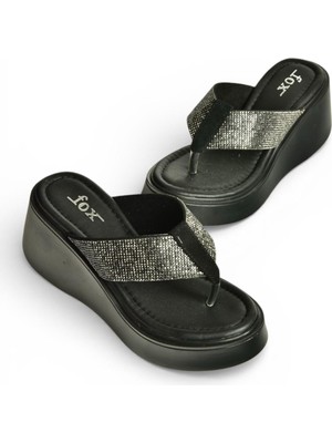 Fox Shoes Y973525309 Siyah Taş Detaylı Parmak Arası Kalın Tabanlı Kadın Terlik