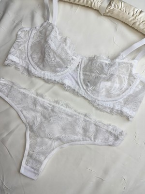 Rozenin Lingerie Beyaz Soft Dantelli Bralet Takım Nefes Alabilir Kumaş ve Günlük Kullanıma Uygun