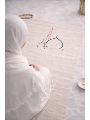 Perde Plus Minimal Işlemeli Keten Seccade Namazlık - Çeyizlik Hediyelik Çanta Seccadesi