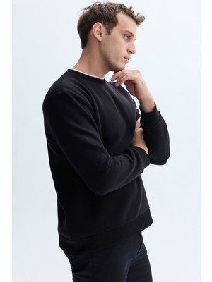 Bisiklet Yaka Sweatshırt