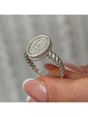 Fumeyabi Gümüş Oval Zirkon Taşlı Kadın Yüzük