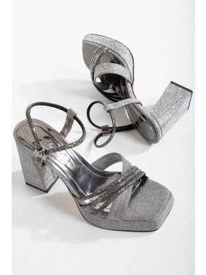 Miss Zülüf Kadın Taş Bieli Simli Malzeme Topuklu Sandalet