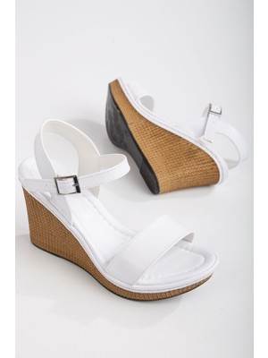 Miss Zülüf Dolgulu Topuk Ayakkabı Sandalet